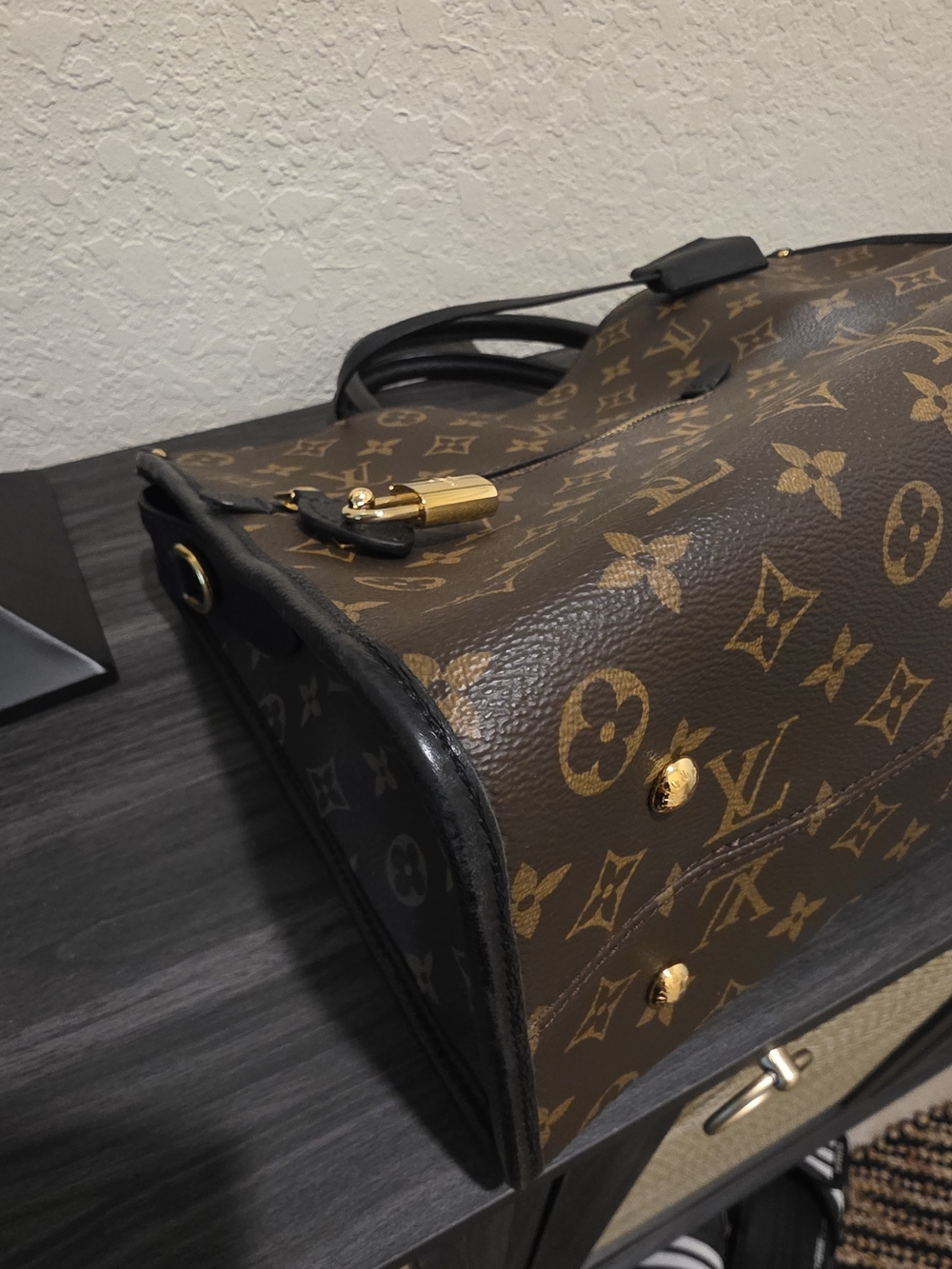 Louis Vuitton Monogram Popincort MM in Black shoulder tote - Picture 6 of 17